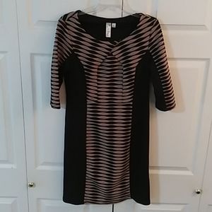 Figure-flattering Ruched Dress Size 10